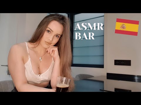 ASMR Roleplay | Quedas conmigo en un Bar | Soft Spoken En Español