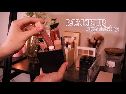 [ASMR] Organise Makeup with Me 💄 Whispering, Up Close Visuals ✨ Aesthetic ASMR