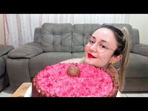 ASMR MUKBANG: COMENDO BOLO DE CHOCOLATE / EATING CHOCOLATE CAKE 🎂🍫