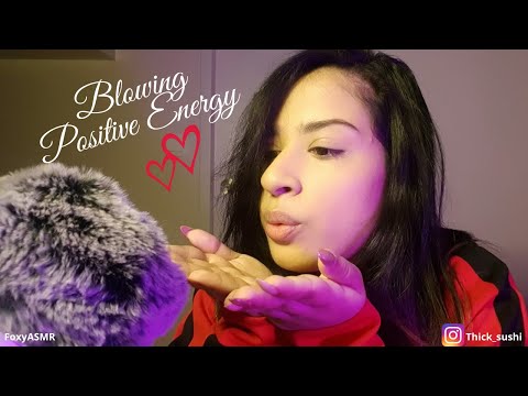 ASMR FAST Plucking Negative Energy & Blowing Positive Energy To YOU.💋💕
