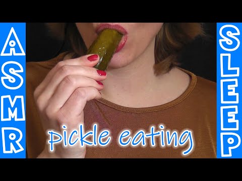 ASMR pickle eating 🥒 [crunchy chewing, mouth sounds, breathing]