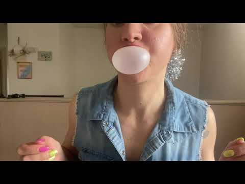 Bubble gum & jean scratching