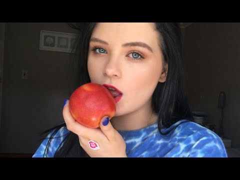 ASMR Eating Video/Mukbang ~ Apple Eating & Crunching