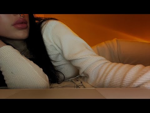 Reading you to sleep ASMR 📔🤍 (in French) | 👄inaudible whispering, mouth sounds, gum chewing
