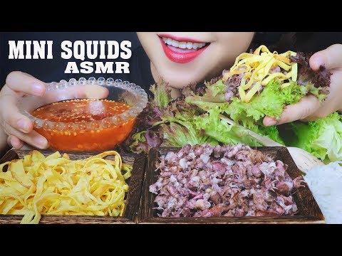 ASMR MINI SQUIDS AND EGG NOODLES WARP WITH SALAD EATING SOUNDS LINH-ASMR 먹방 mukbang