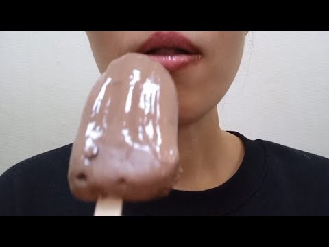 ASMR POPSICLE LICKING SUCKING MOUTH SOUNDS Мороженое