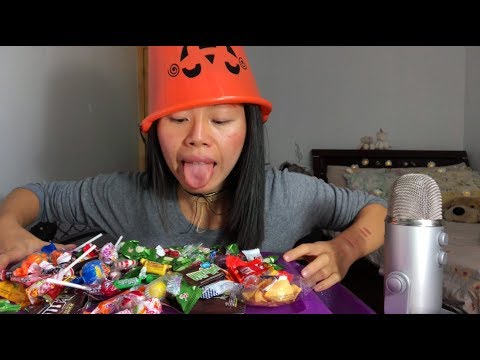 ASMR Sorting Through Weird Trick-or-Treating HALLOWEEN CANDY 2018, CRINKLES, Taste Test, Soft Spoken