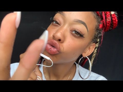 ASMR | mic licking + hand movements ( LOTS OF MOUTH SOUNDS 😋)