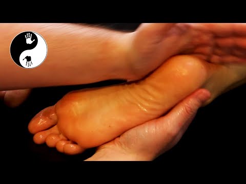 [ASMR] Stunning Foot Massage with Pressure Points - Relaxing the Body and Easing the Sole