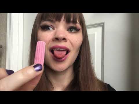 ASMR do u like gum? chewing gum satisfying mouth sounds tingles tongue teeth glasses gum
