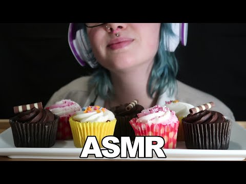 ASMR Pretty Cupcakes 🧁🧁 [Eating Sounds]