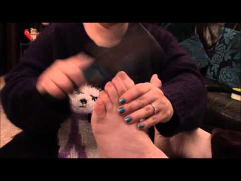 Asmr - Foot Massage pamper on Mummy123 (hard skin removal / painting toe nails