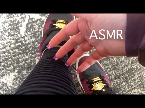 ASMR - Fast & aggressive fabric & camera scratching for 100% tingles !