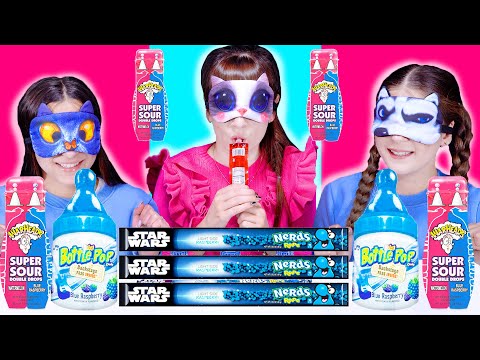 ASMR PINK AND BLUE CANDY RACE WITH CLOSED EYES | MUKBANG