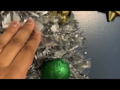 ASMR// TAPPING ON CHRISTMAS ORNAMENTS ( DECORATIONS )