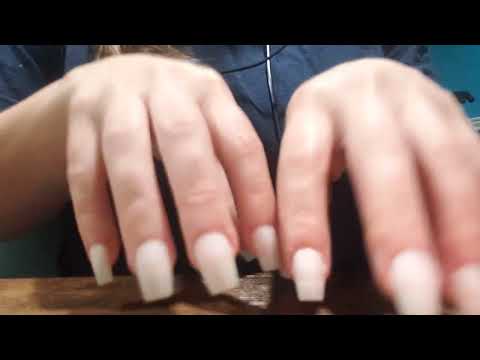 Table scratching asmr with fake nails!