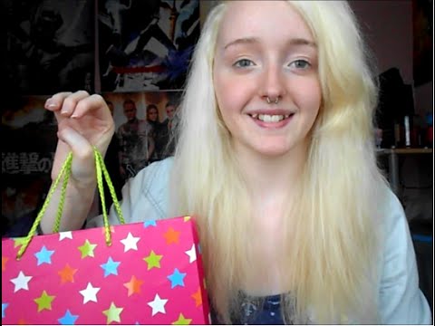 Shopping Assistant Roleplay - Soft Spoken - Tapping, Crinkling, - ASMR