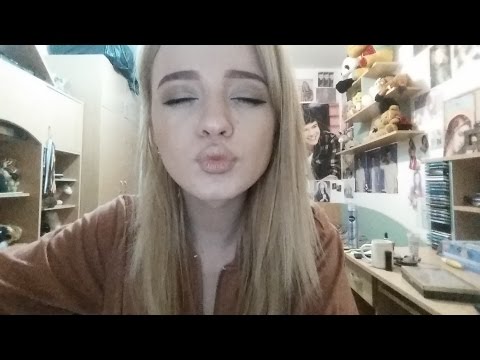 KISSING SOUNDS // TAPPING ASMR