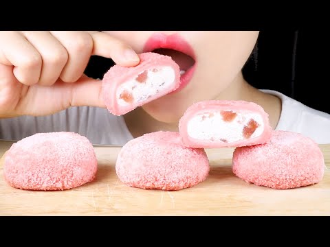 ASMR Strawberry Cream Chapssaltteok | Glutinous Rice Cake Dessert | Eating Sounds Mukbang