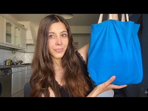 ASMR What's In My Bag ( summer beach edition ) ✨🌸
