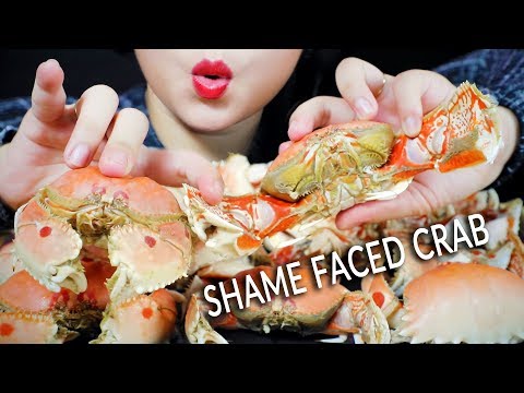 ASMR BOILED SHAME FACED CRAB CLAWS CRACKLING CHEWY EATING SOUNDS | LINH-ASMR