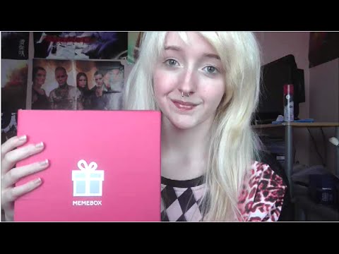 ASMR - Unboxing/Review: 'Memebox Global' - Water Sounds, Tapping - Soft Spoken