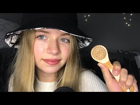 •ASMR• {17mins} tapping and scratching on many different objects around the house ✨❄️