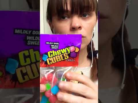 ASMR CRiNKLES Warheads 🍬🤯 mildly sour wildly sweet chewy package plastic sounds hands #shorts
