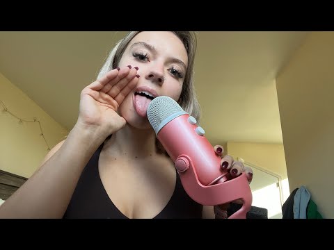 ASMR| All Up In Your Ears, Juicy Mouth Sounds| Full Volume/ Relaxing Tapping Triggers