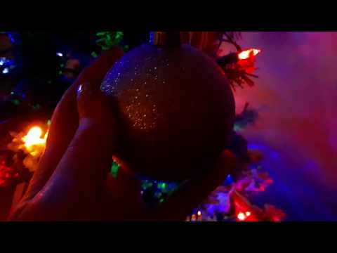 ASMR Christmas Tree Tapping, Scratching