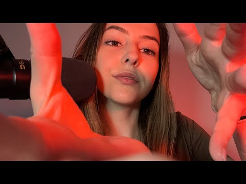 ASMR Fast and Aggressive Peripheral Triggers 👐🏻 (hand movements and mouth sounds)