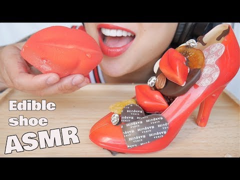 ASMR EDIBLE CHOCOLATE SHOE (SATISFYING CHOCOLATE SNAP EATING SOUNDS) NO TALKING | SAS-ASMR
