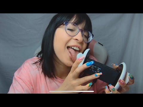 ASMR EARLICKING CHEWING POPPING BUBBLES