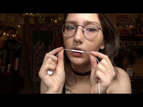 ASMR MIC NIBBLING, KISSING, BITING/MOUTH SOUNDS QUICKIE