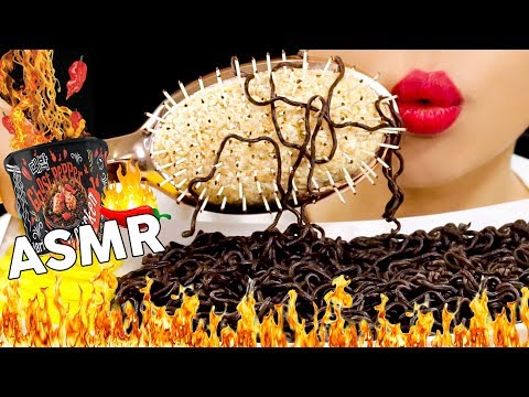 ASMR Edible Hair Brush Daebak Ghost Pepper Noodles 먹는빗 대박 고스트페퍼 라면 챌린지 먹방 Challenge Mukbang