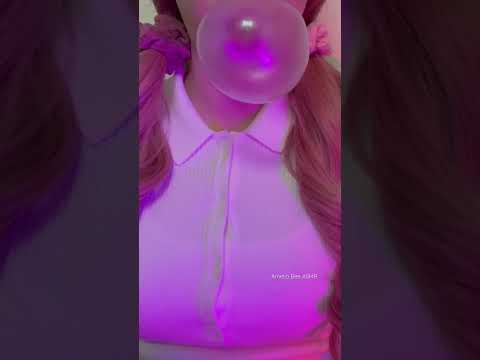 Blowing so many bubble gum bubbles 🔮 bubblegum blowing ~ #blowingbubbles #bubblegum #bubbleblowing