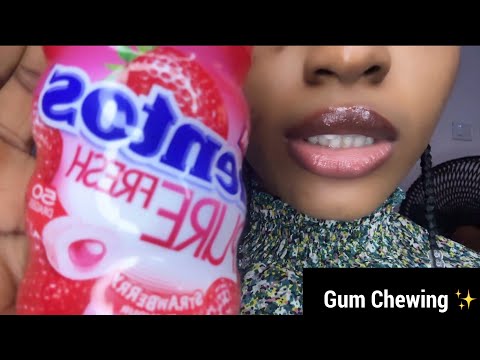 ASMR CLOSE-UP GUM CHEWING| Trying to see how much bubbles I can get from Mentos Strawberry Gum
