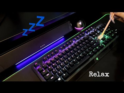ASMR- Brushing my Razor keyboard while chewing gum *NO TALKING* (very relaxing)