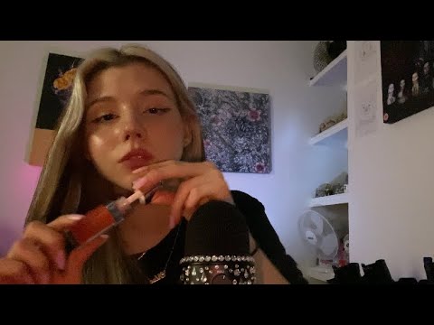 ASMR | Fast and Aggresive Fabric Scratching, Mouth Sounds, tapping and Gripping ❤️