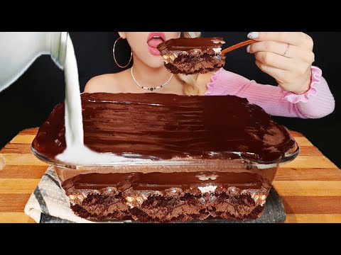 CHOCOLATE CAKE in PLATE| ASMR 초콜릿 케이크 (Eating Sounds) MUKBANG Oli ASMR
