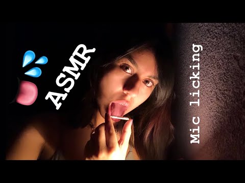 ASMR | MIC LICKING AND MOUTH SOUNDS 💦