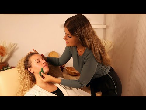 ASMR Spa Facial Treatment [Real Person] Face Exam & Massage (Skincare Roleplay deutsch/german)