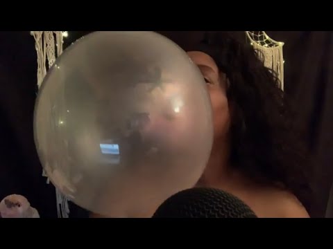 ASMR |  Relaxing Double Bubble Gum Bubbles