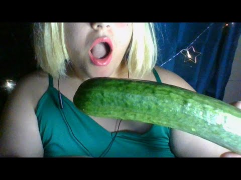 Nsfw Going LIVE (Only Fans @9PM) Cucumber Sucking Video