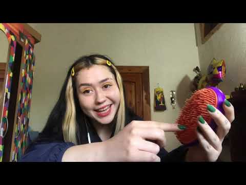 Asmr Chile❤️ peinándome y jugando con un cepillo