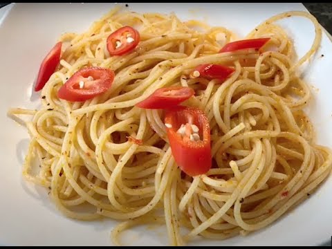 FOOD LOVER | Delicious Spaghetti Aglio e Olio Piccante ala Julia