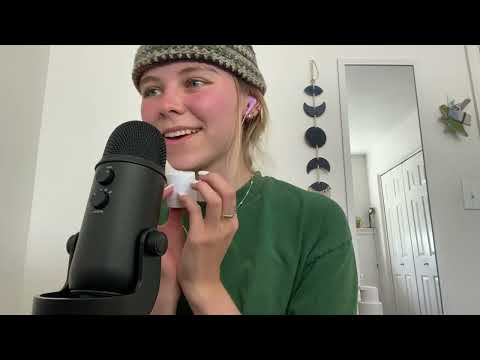 ASMR | White Triggers💭 (nail tapping, shoe👟 triggers, etc)