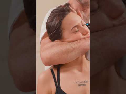 Powerful neck cracking and chiropractic adjustment for girl Maria #neckcracking