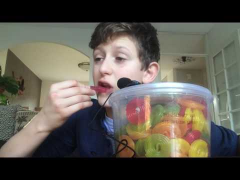 Asmr: eating dutch candy 🍭🍭🍭!!