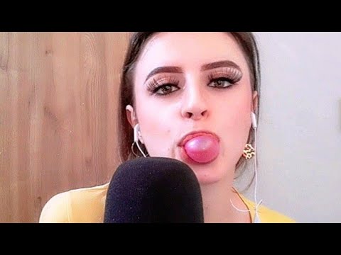 ASMR Gum Chewing & Blowing Bubbles 👅